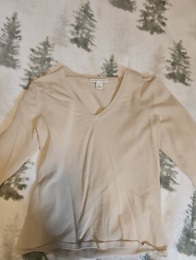 Banana Republic Cream V-Neck Long Sleeve Top